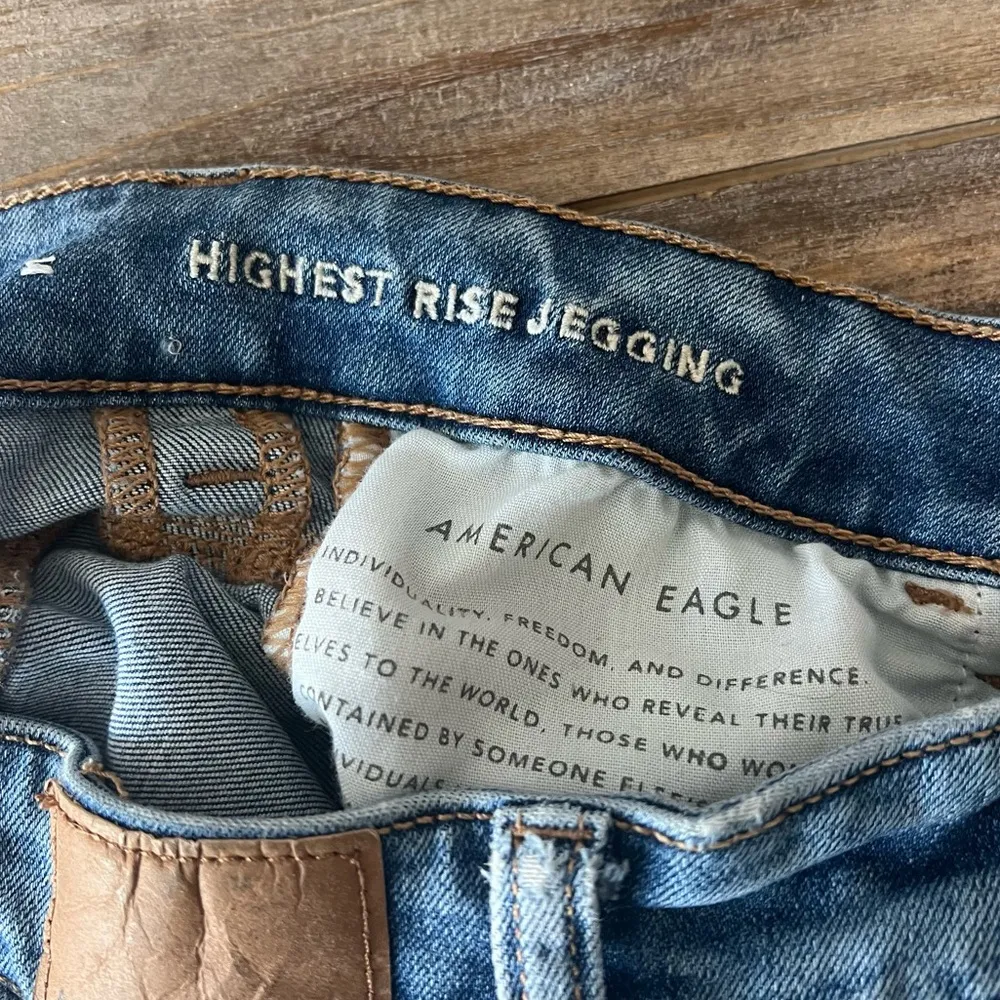 American Eagle Distressed Highest Rise Jeggings Size 2 Short - Image 6
