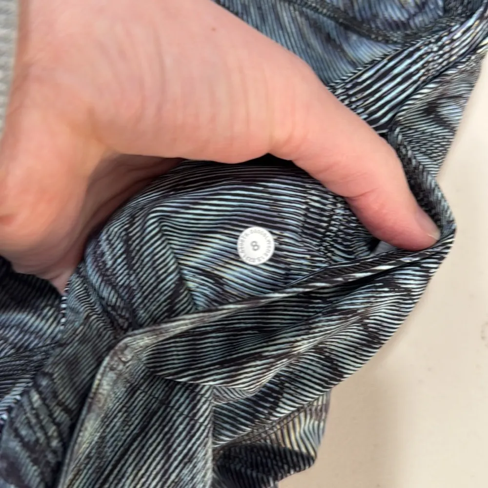 Lululemon Fast and Free High Rise Crop 23"
Dimensional Icing Blue Multi EUC - Image 12