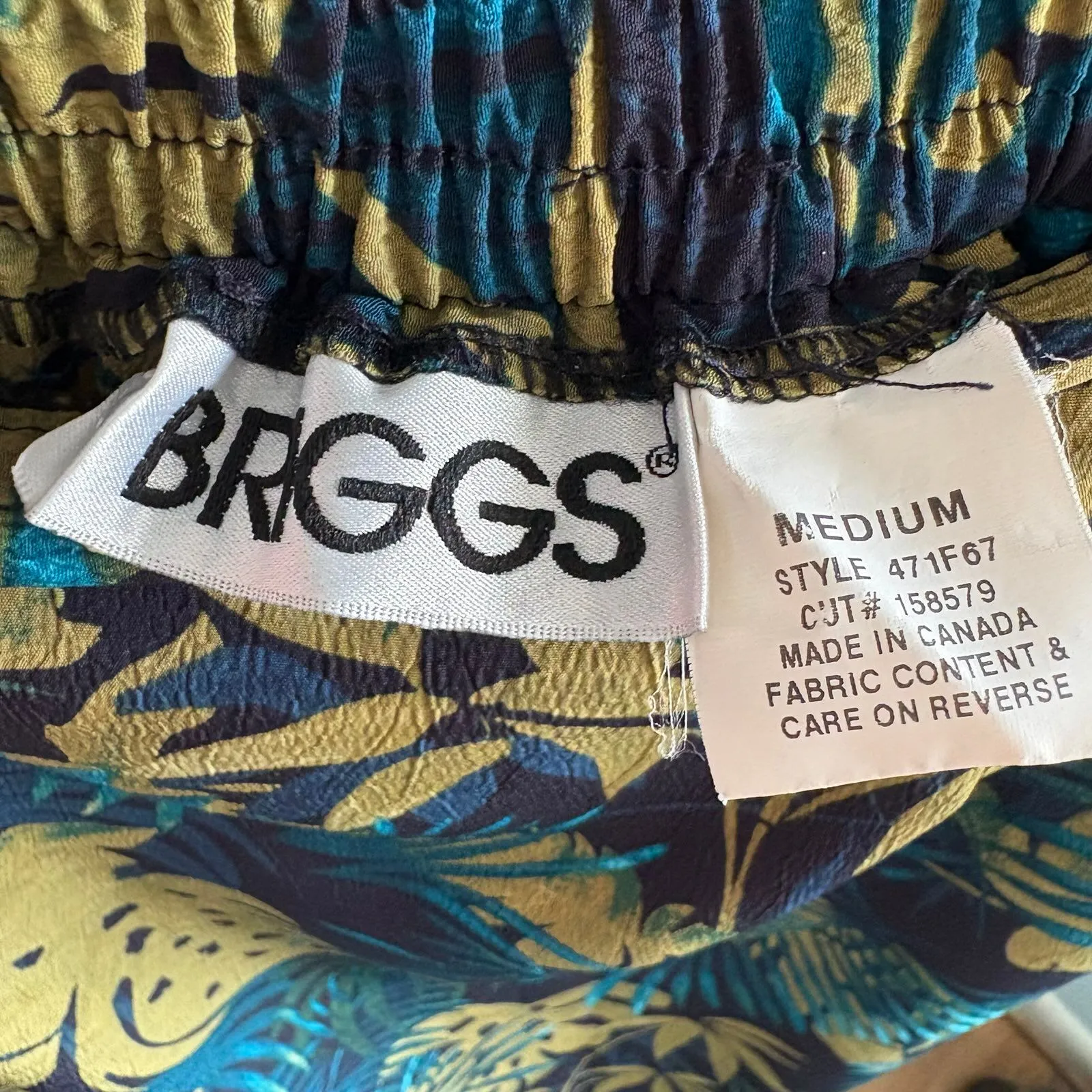 90s Vintage Briggs Dark Tropical Palm Fronds Floral Midi Skirt with Slits size M - Image 9