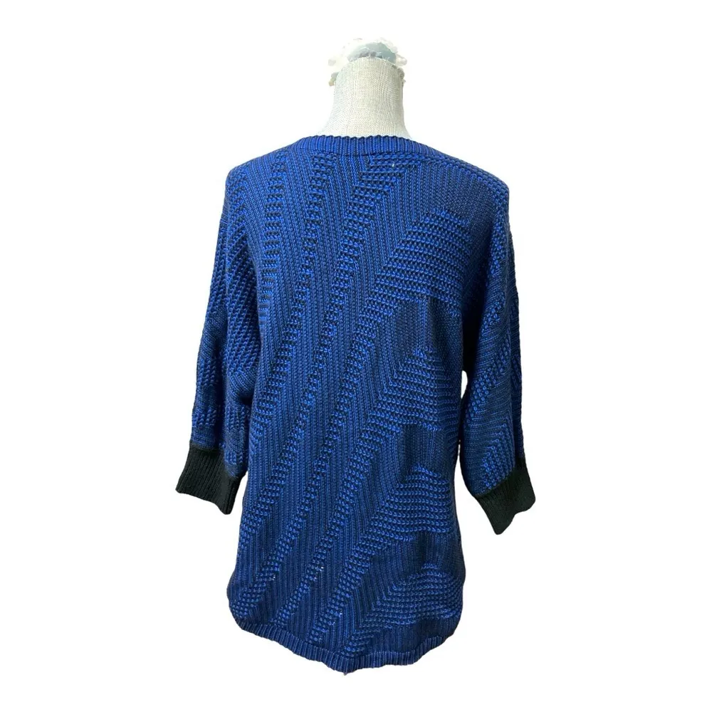 Blue and Black zigzag pattern cropped sleeve sweater size L Size L - Image 3