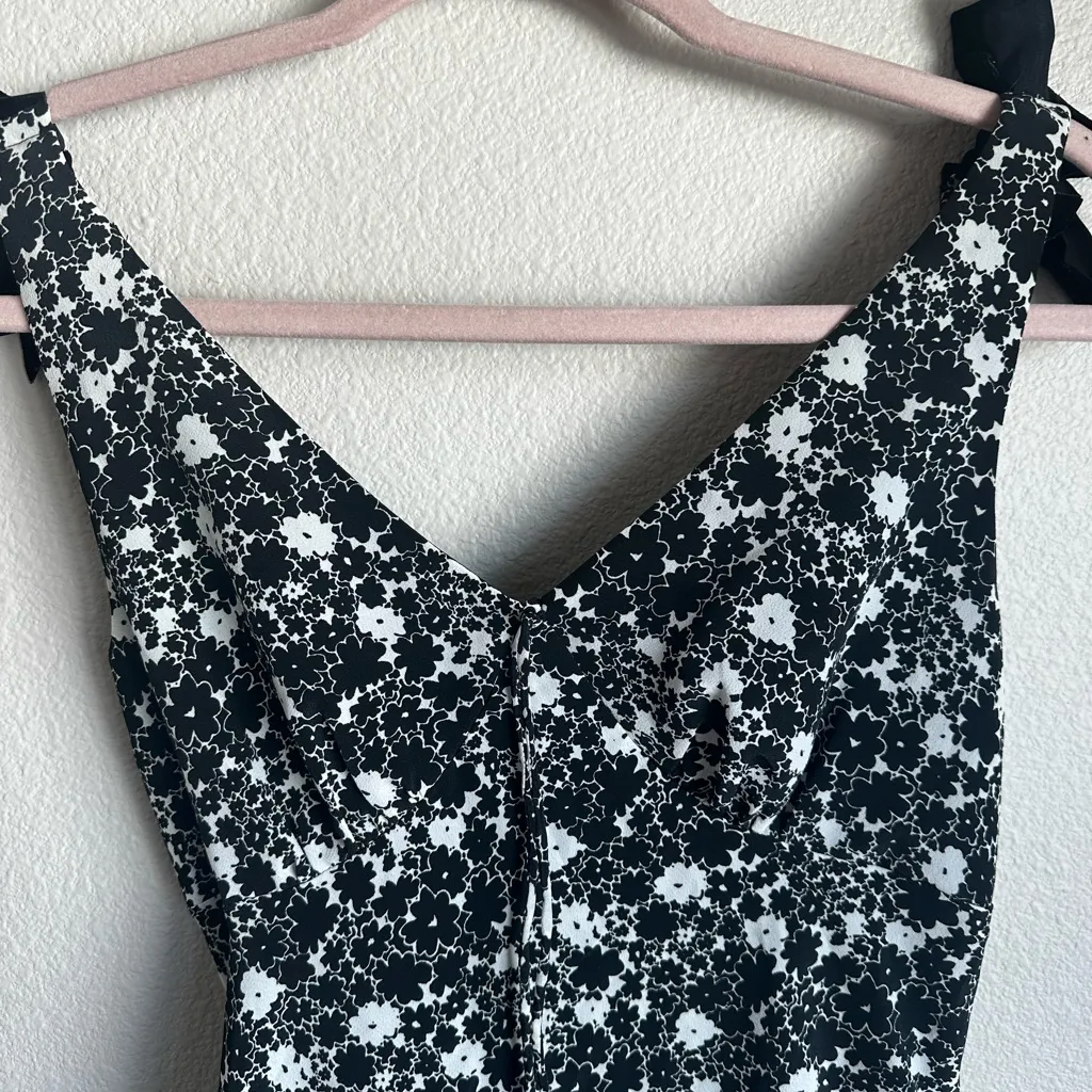 EXPRESS  Black and White Floral Mini Dress - Image 3