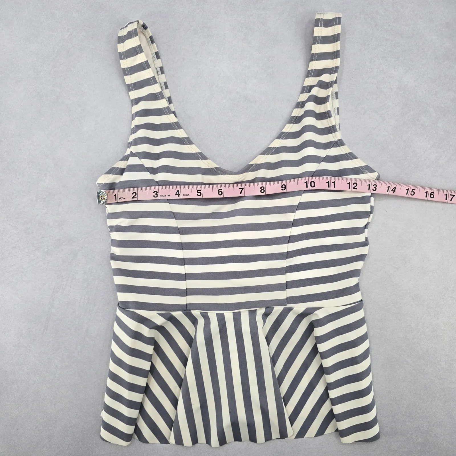 Cupshe Gray White Stripes Tankini Swimwear Crop Padded Top Beach XS Extra Small - Image 3