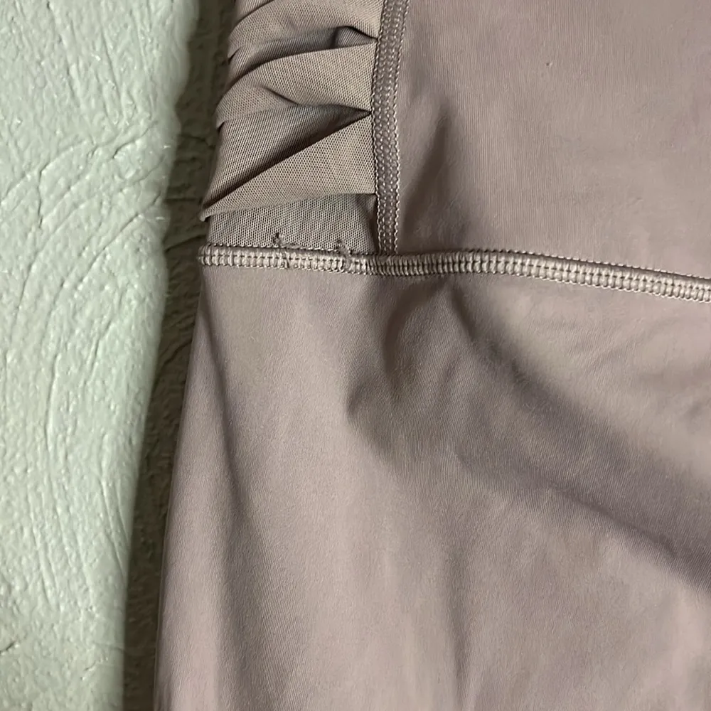 Victoria Secret Performance Tight size XS in pale mauve - Image 5