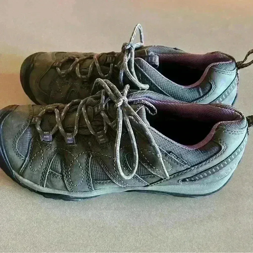 Keen Dry Women's Shoe Size 9.5 Hiking Low Top Waterproof Trail Gray Lavender - Image 4