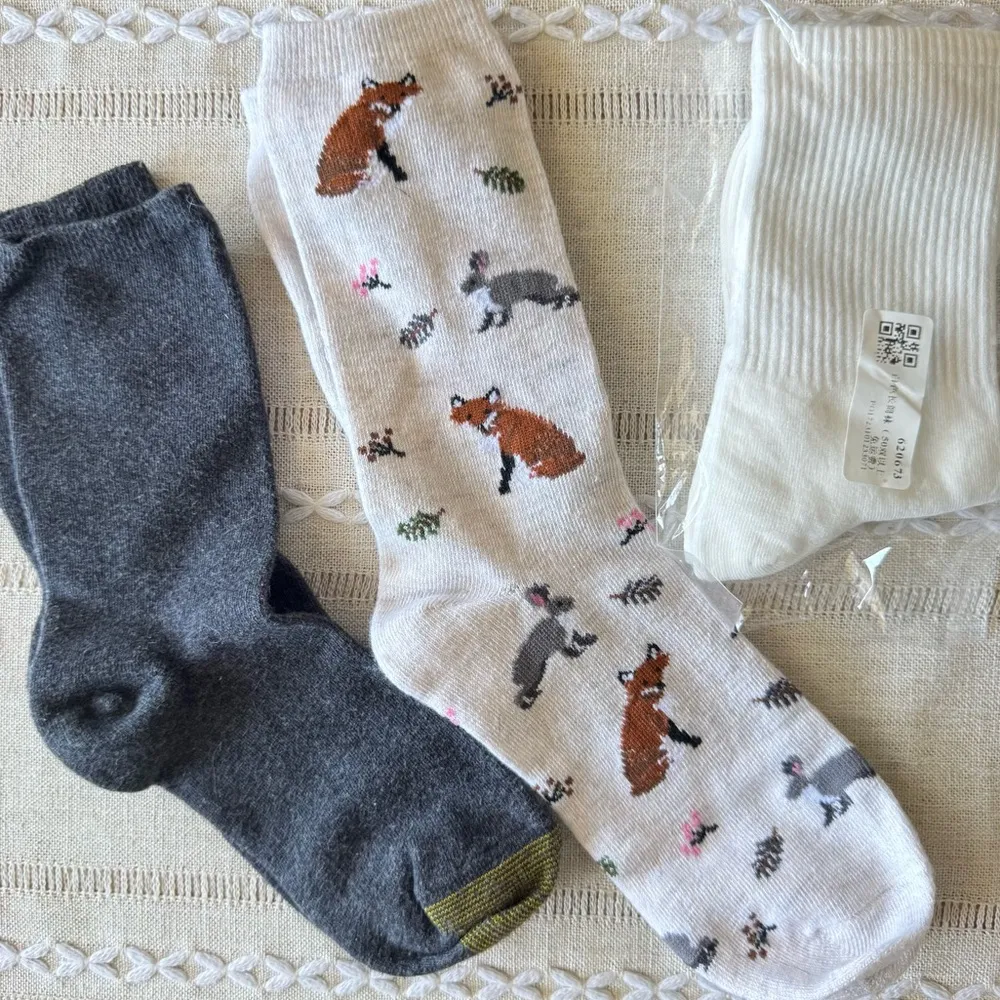 🧦Socks Bundle! 🦊 🐰 🧦 Gold Toe Socks, white & Fox Bunny Socks! Gray - Image 3