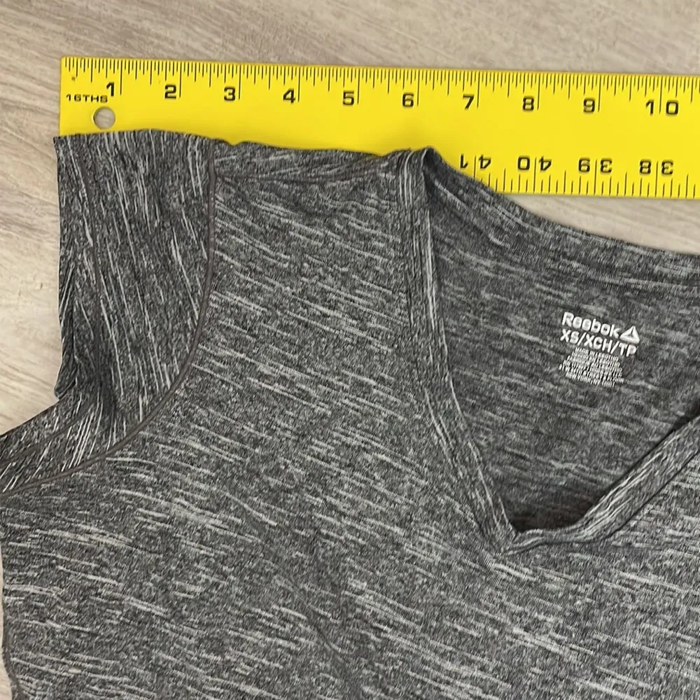 Heather Gray Women’s Short Sleeve V-Neck T-Shirt Size XS - Image 11