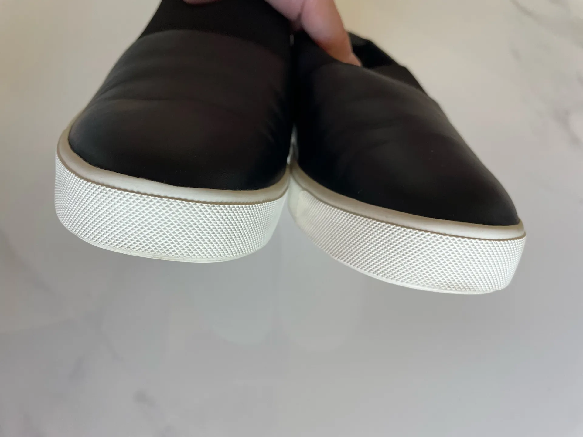 Vince Women’s Corbin Slip On Sneaker Size 38 Leather Black MSRP $195 - Image 4