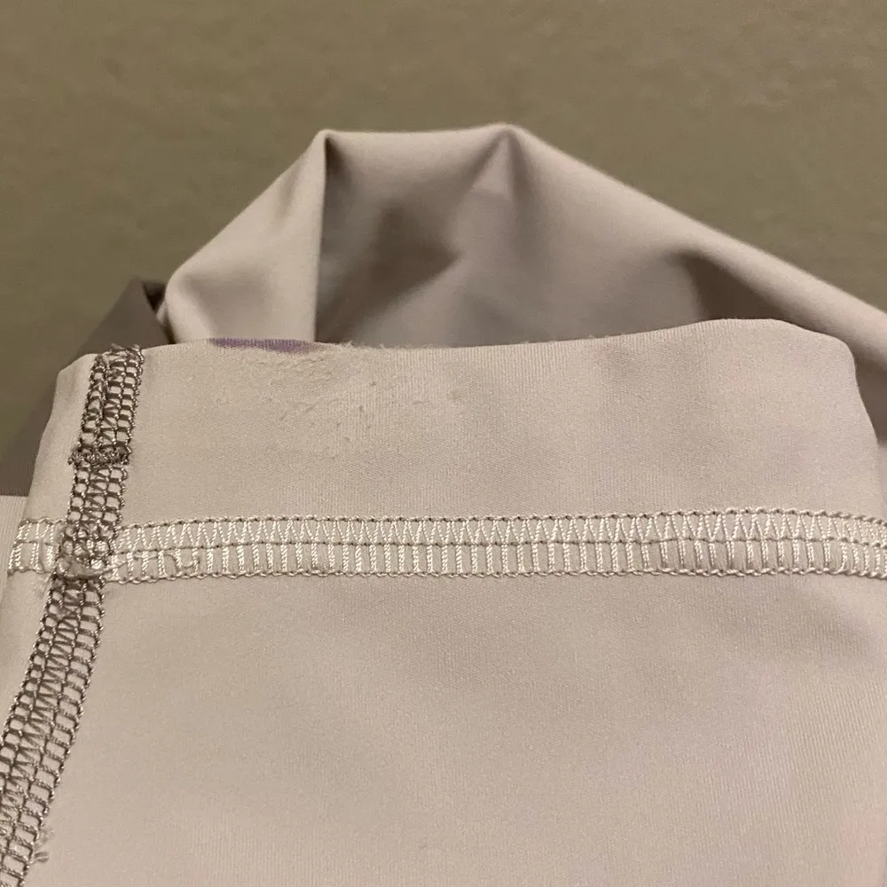 Lululemon Speed Wunder Tight Asymmetrical Design. Half Moon/ Light Chrome Size 6 - Image 12