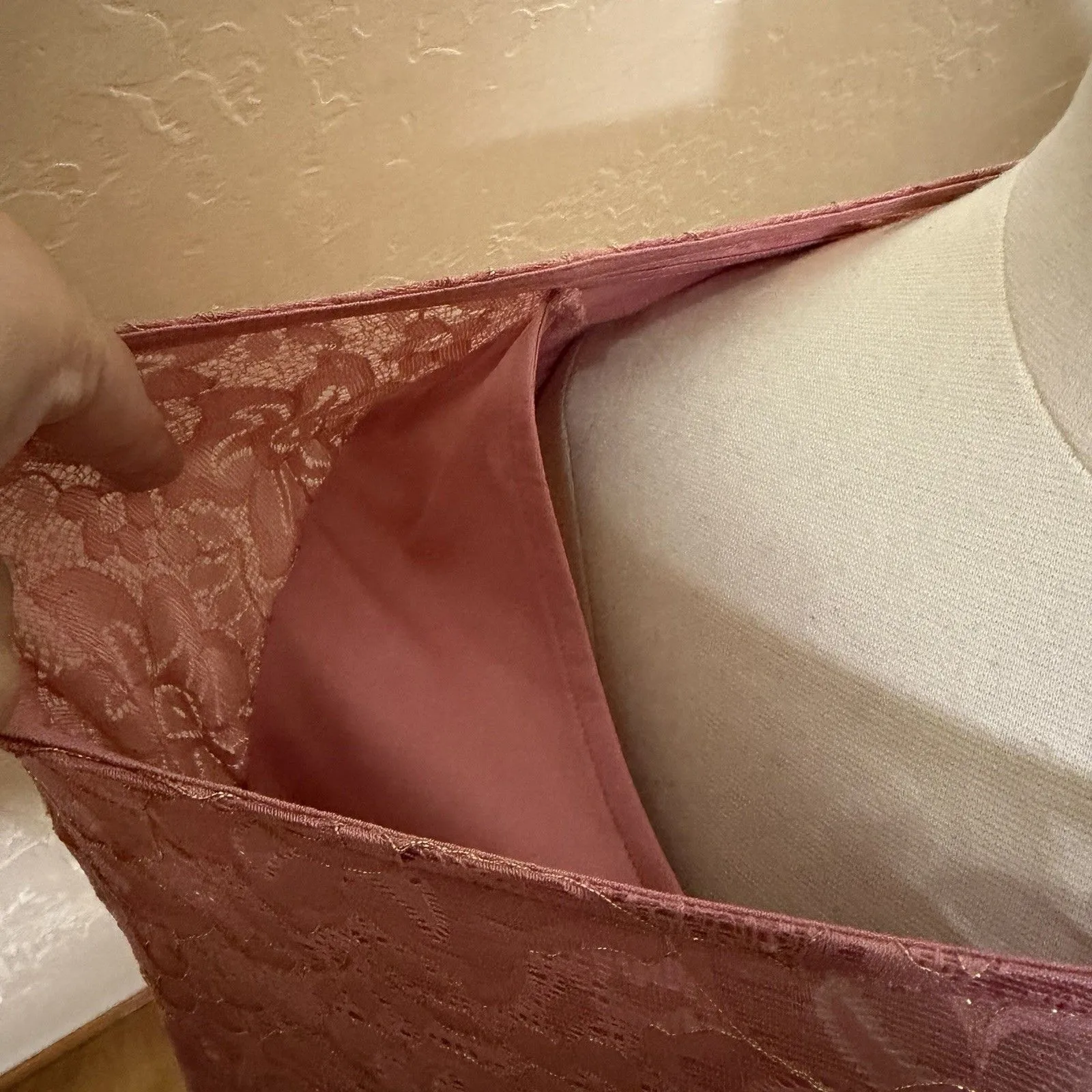 Isaac Mizrahi Live Top XL Pink Floral Lace Built In Tank Sheer Bell Sleeves - Image 8