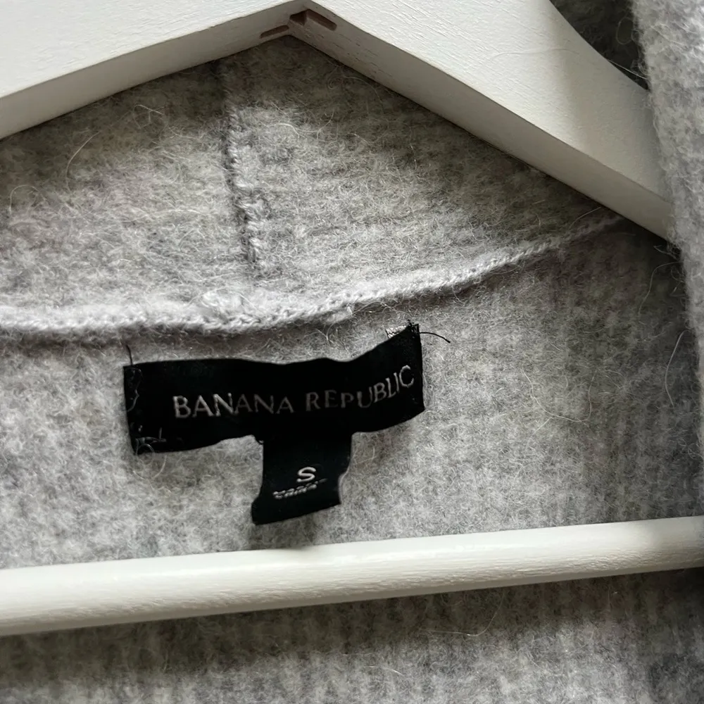 Banana Republic Merino Wool Alpaca Blend Open Front Knit Gray Cardigan -Small - Image 4