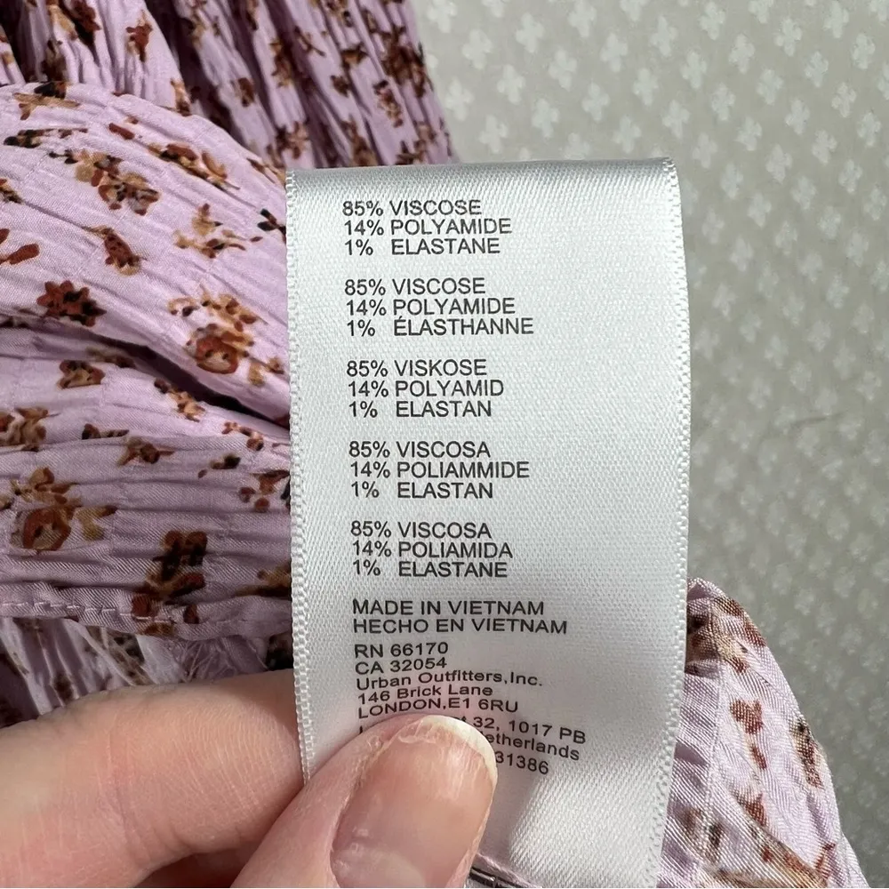 Urban Outfitters NWT Pink Ditzy Floral Milkmaid Babydoll Top‎ - Image 5