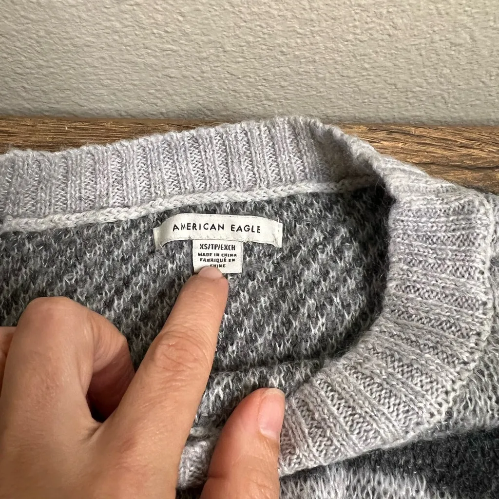 American Eagle Oversized Camo Knit Sweater XS Soft Wool Blend Gray - Image 2