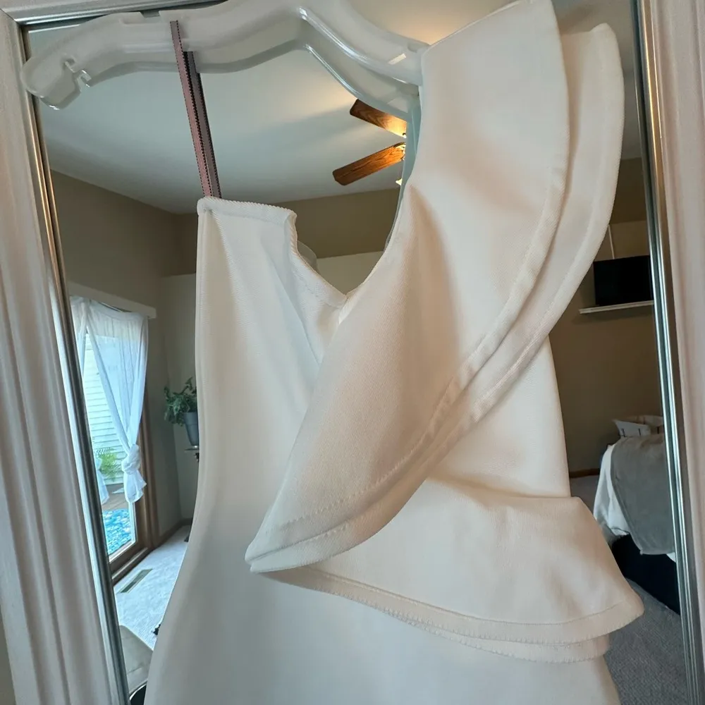 NWOT One shoulder Ruffle Bodycon Dress - Image 5