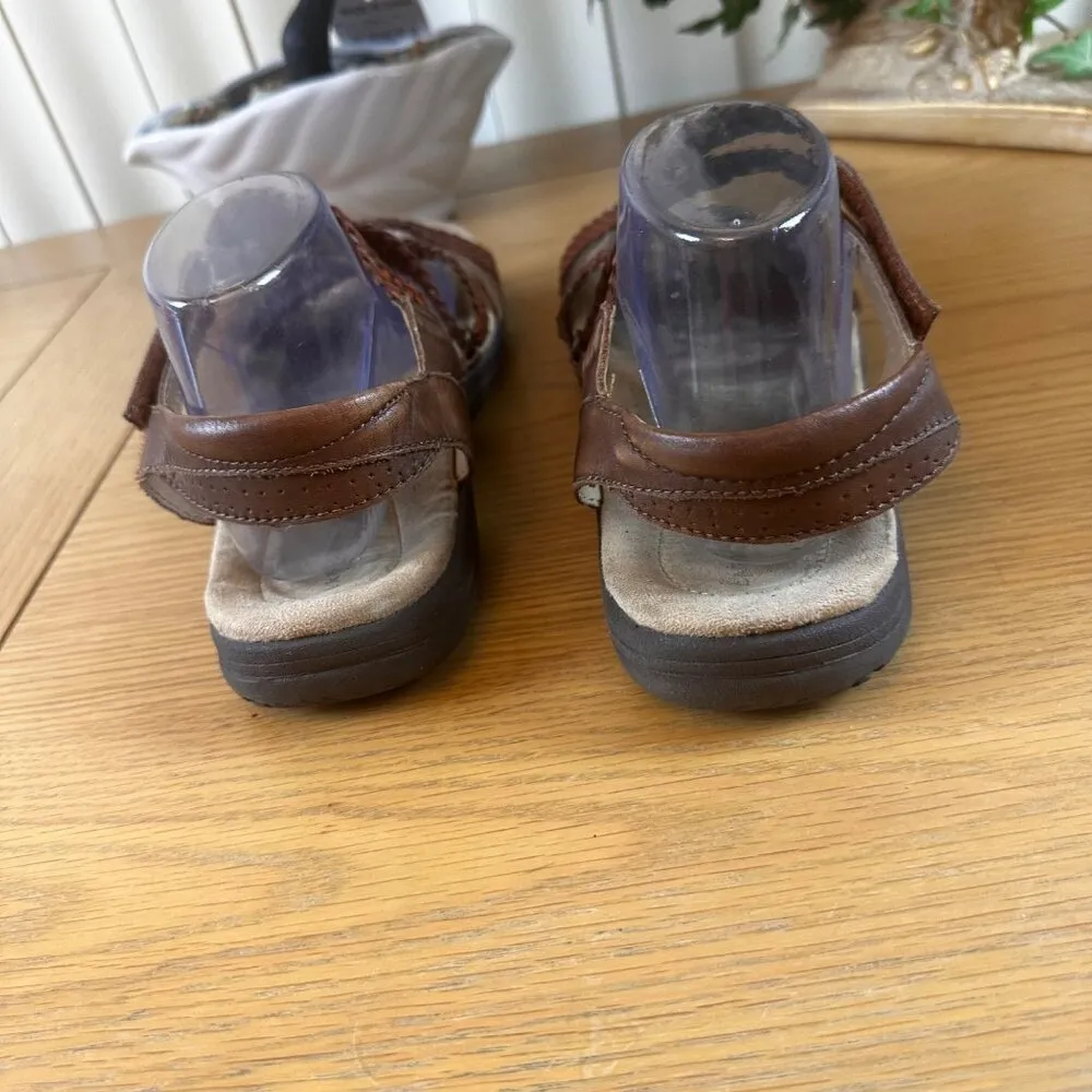 Earth Origins Size 10 by Earth Strappy Slip On Sandals Brown - Image 5