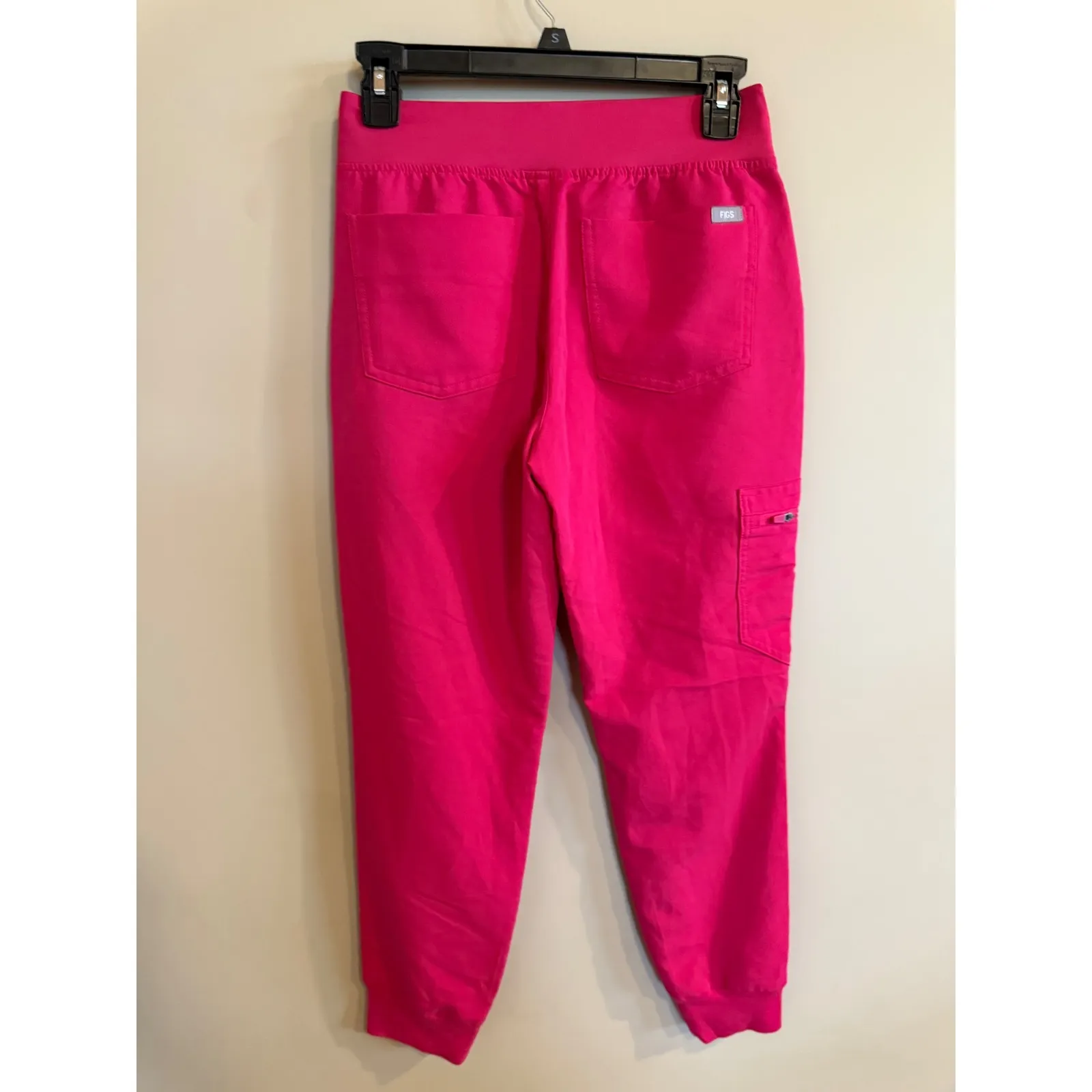 FIGS Technical Collection Scrub Set Hot Pink Women's Small Top/XS Bottom - Image 5