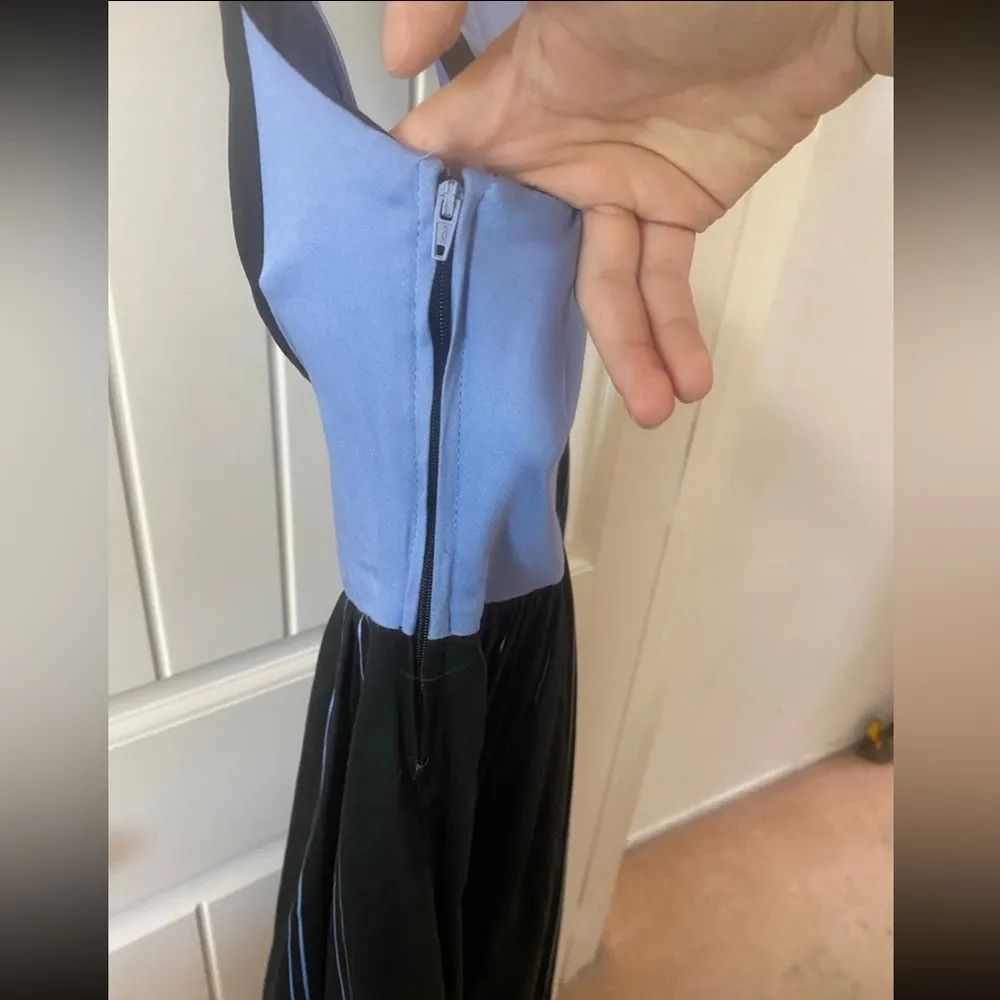 Dress Shop Ballroom Scene Haunted Mansion Dress Small NWT - Image 7