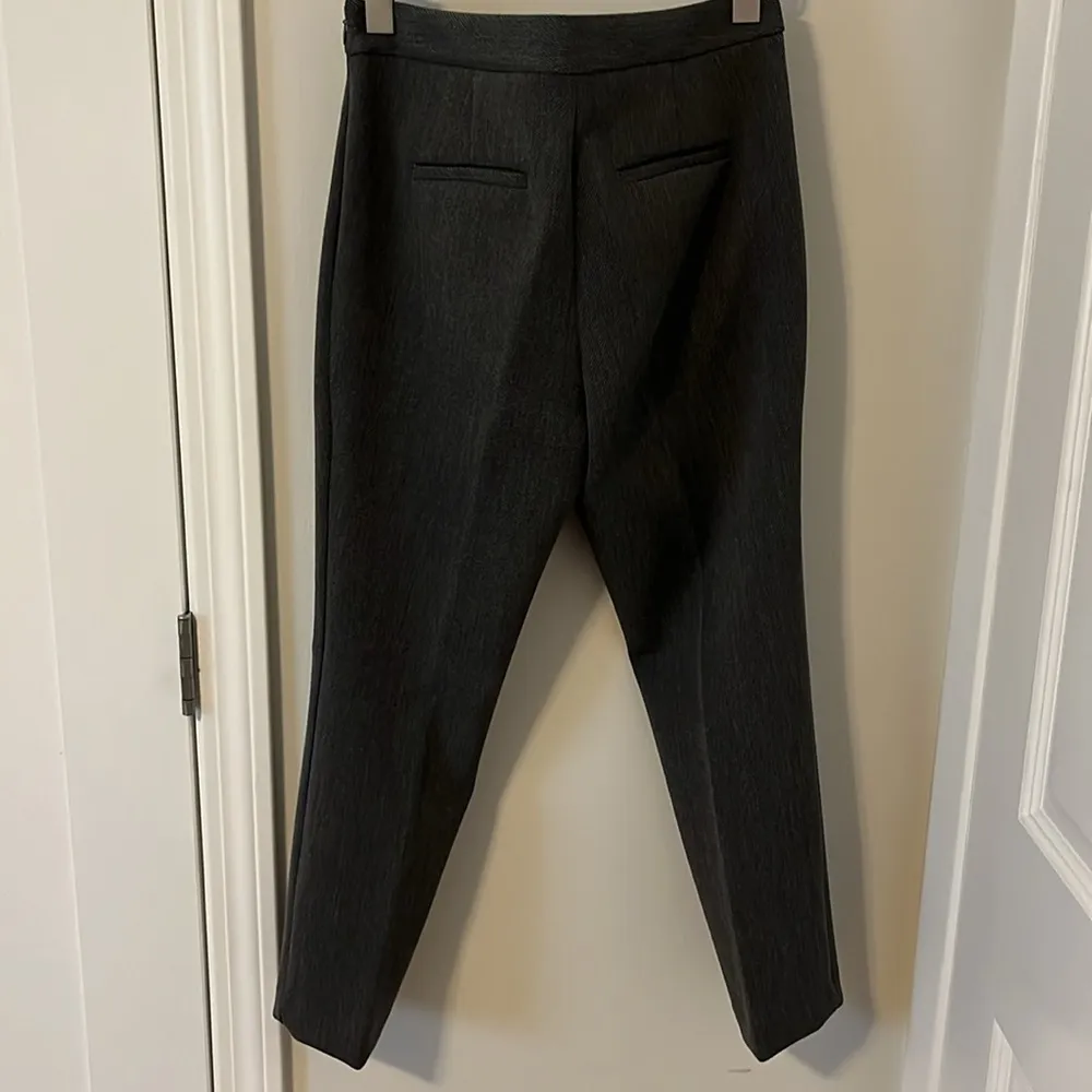 Ann Taylor dark grey pants in size 6 PETITE with side zip - Image 5