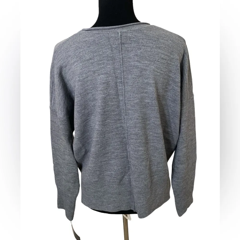 Classic oversized gray sweater - Image 4