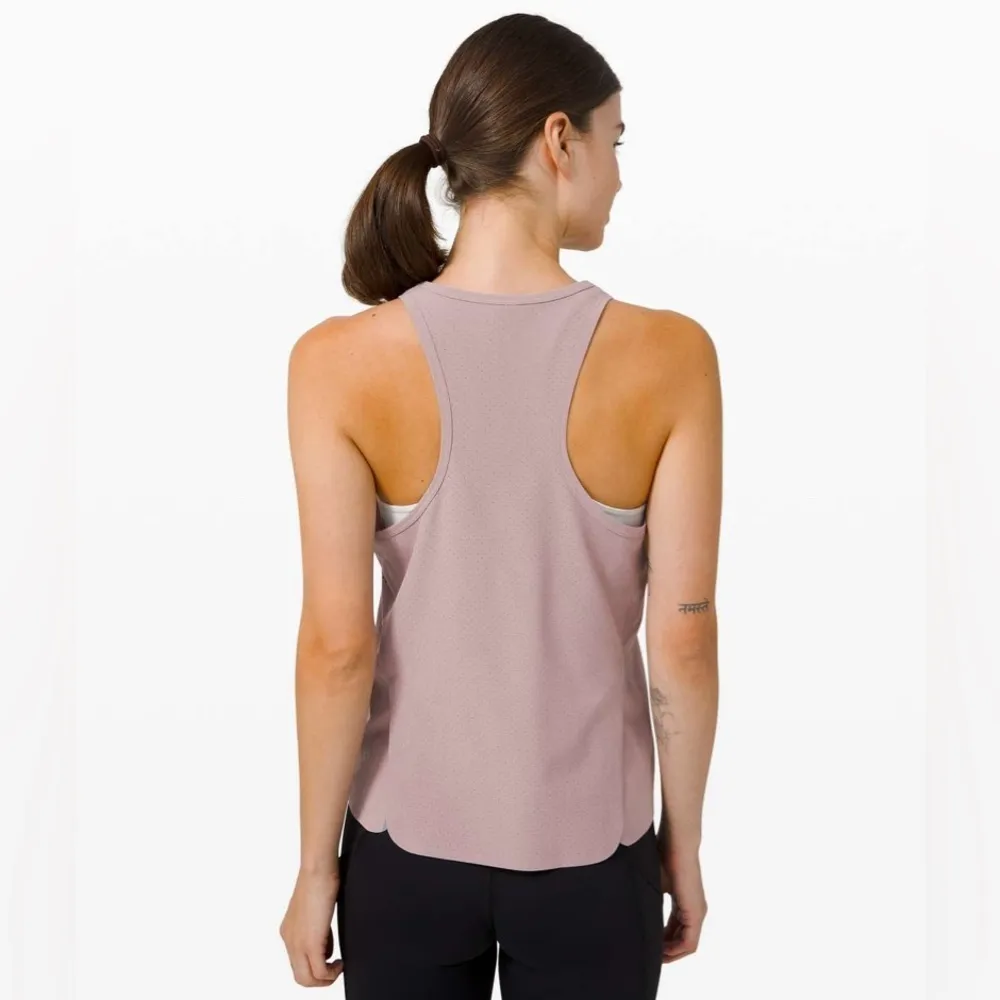 Lululemon Find Your Pace Tank Top Violet Verbena Purple Laser Cut Sporty Sz 4 - Image 4