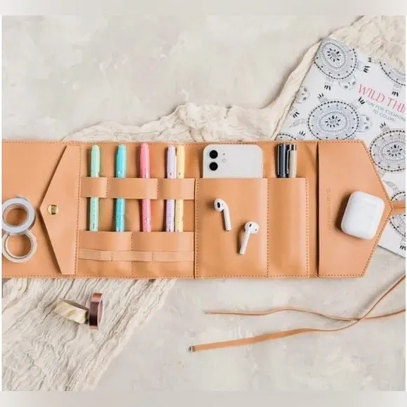 New Glass Ladder & Co Katherine Tech Organizer Roll Tan Neutral Beige Honey NWOT - Image 2