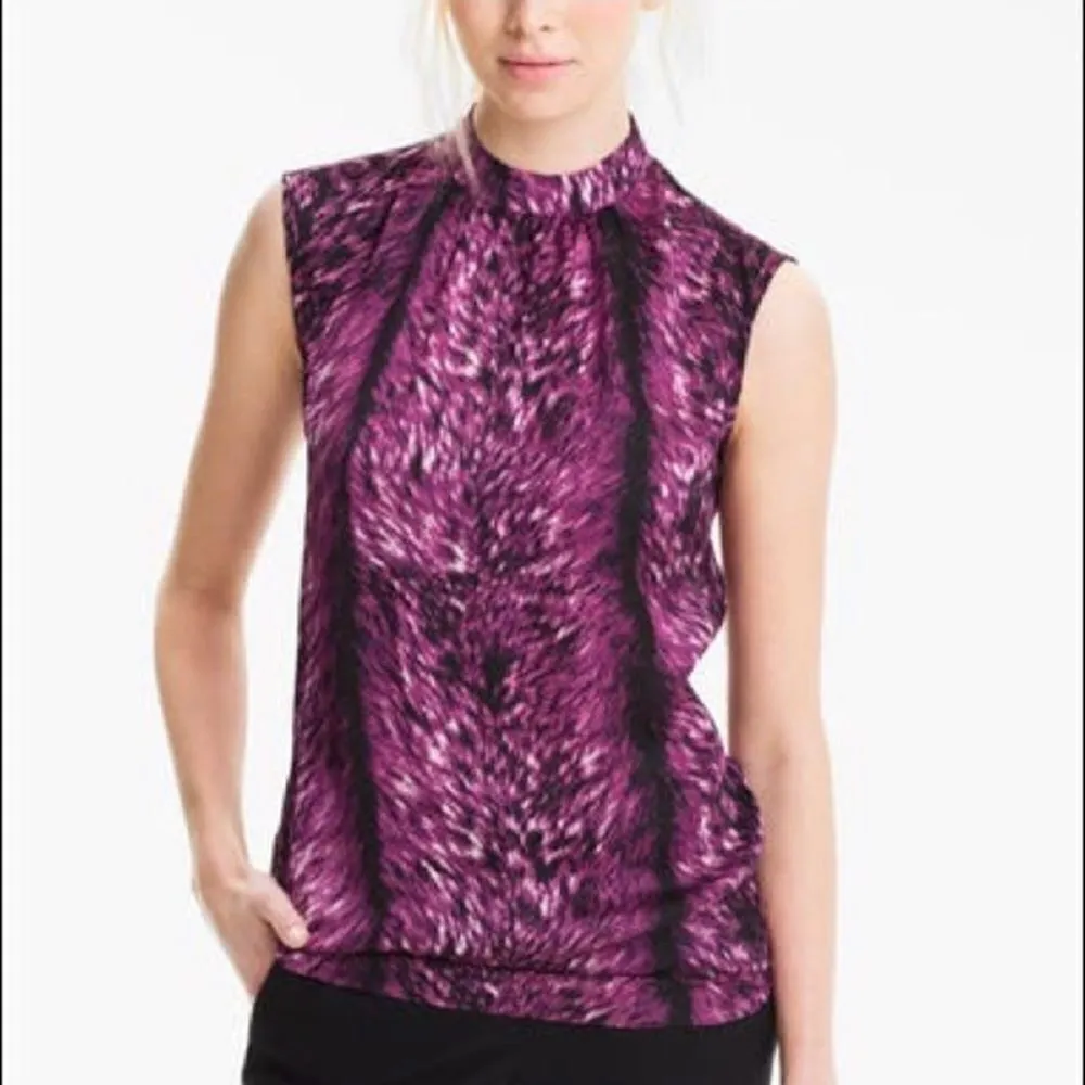Vince Camuto Satin Printed Pleated  Mock Neck Sleeveless Blouse Purple 12‎ - Image 2