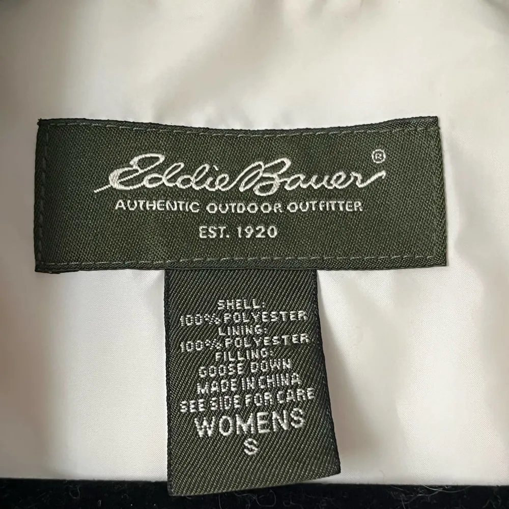 Eddie Bauer  Puffer Vest - Size S - Image 3