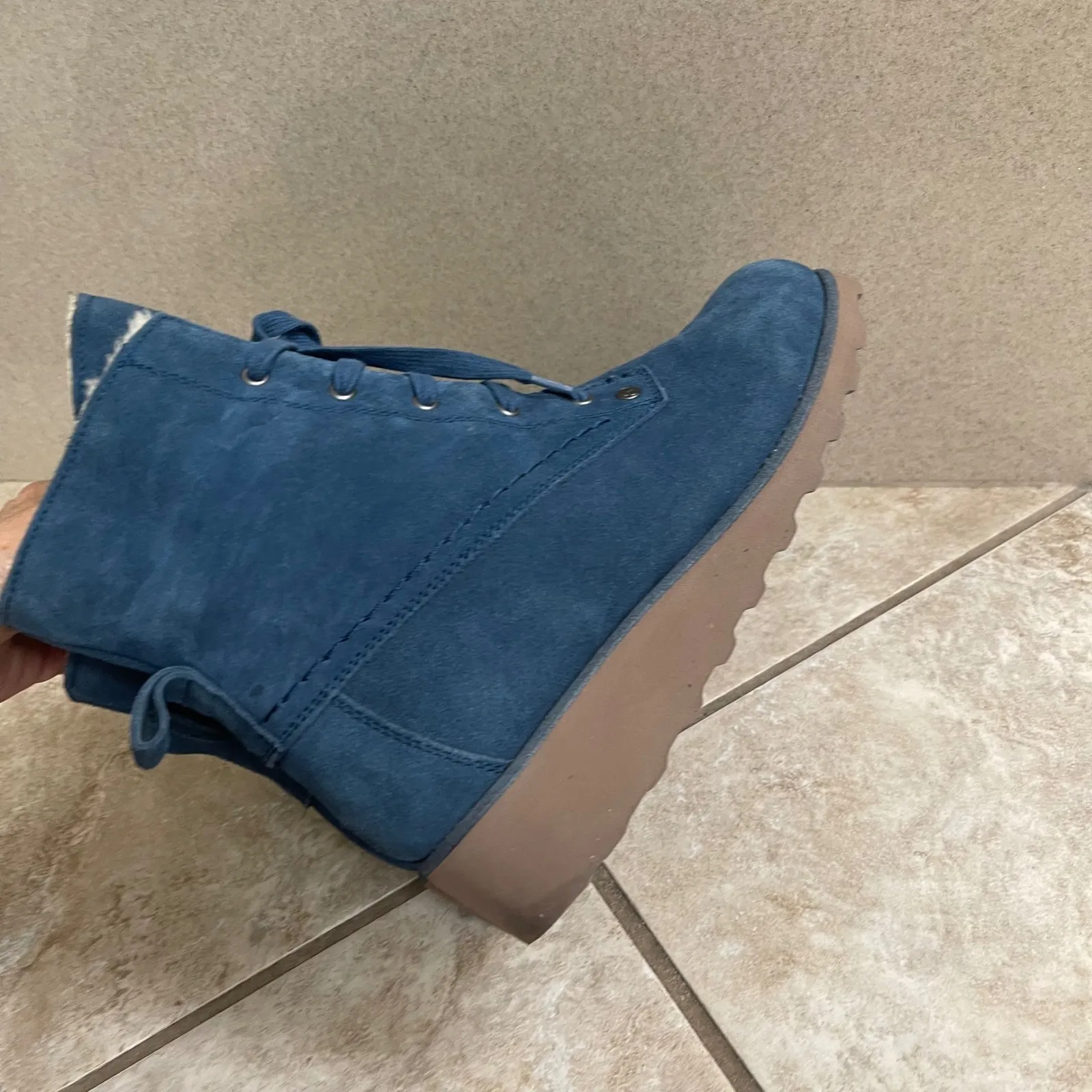 Bearpaw Krista Women's Navy Blue Suede Lace Up Faux Fur Lined  Boots Size 9 - Image 7