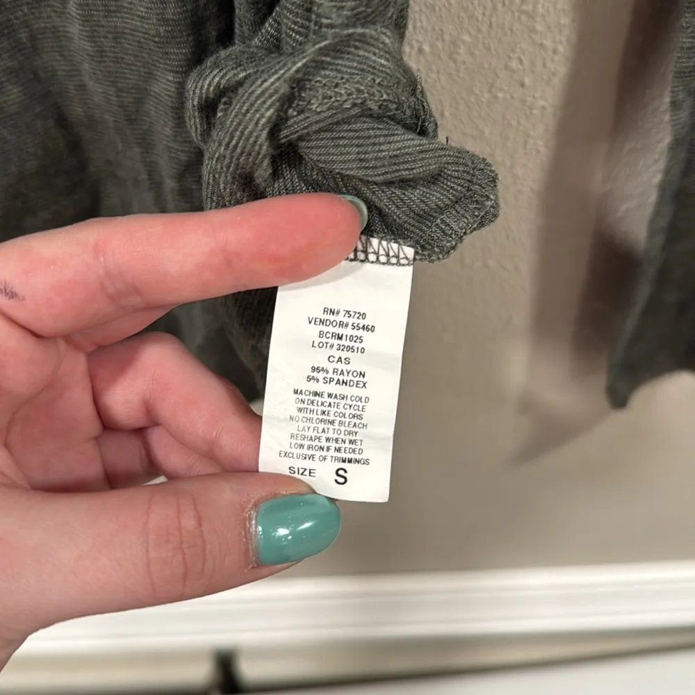 BKE core Scoop Neck T-Shirt - Image 6