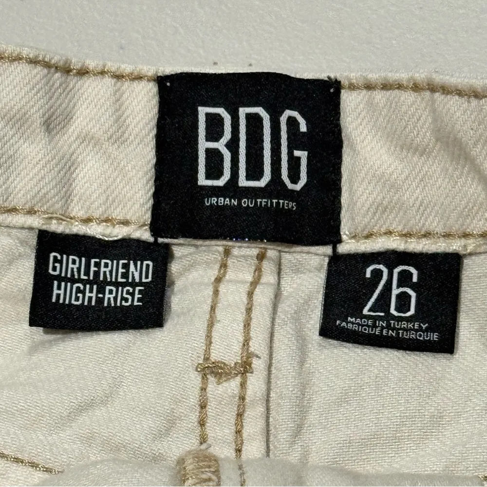 BDG Women's 26 Cream Essential High Rise Cutoff Distressed Jean Shorts Summer - Image 5