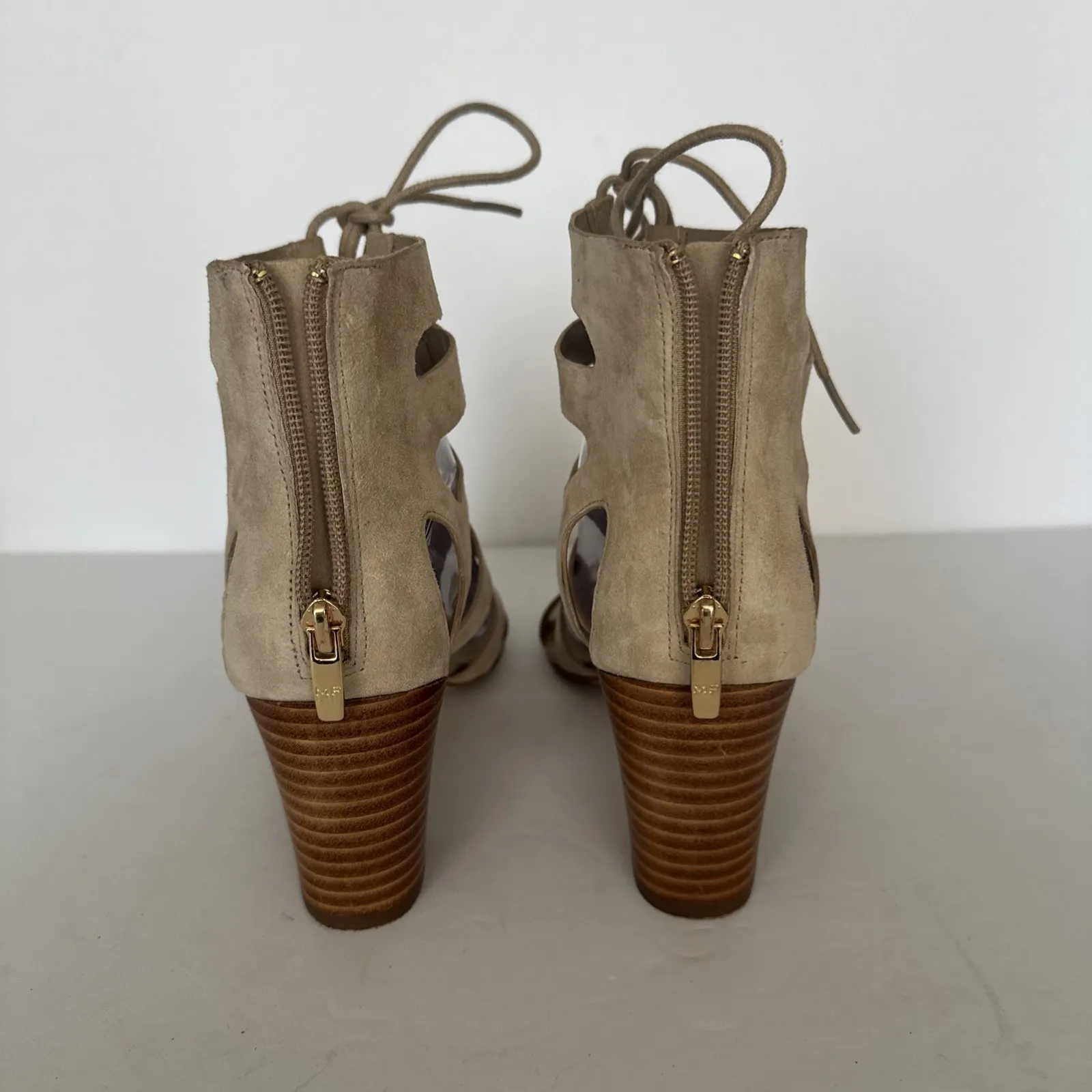 Marc Fisher Gladiator Heels Paradox Taupe Women 8 W Suede Lace Up Gold Zip Party - Image 7