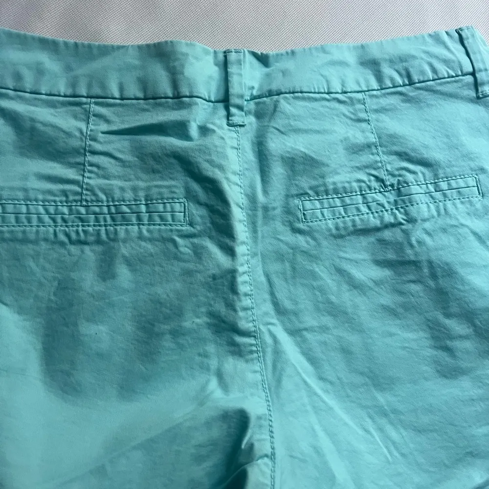 Old Navy Mint Green Bermuda Shorts Tailored Mid-Thigh - Image 5