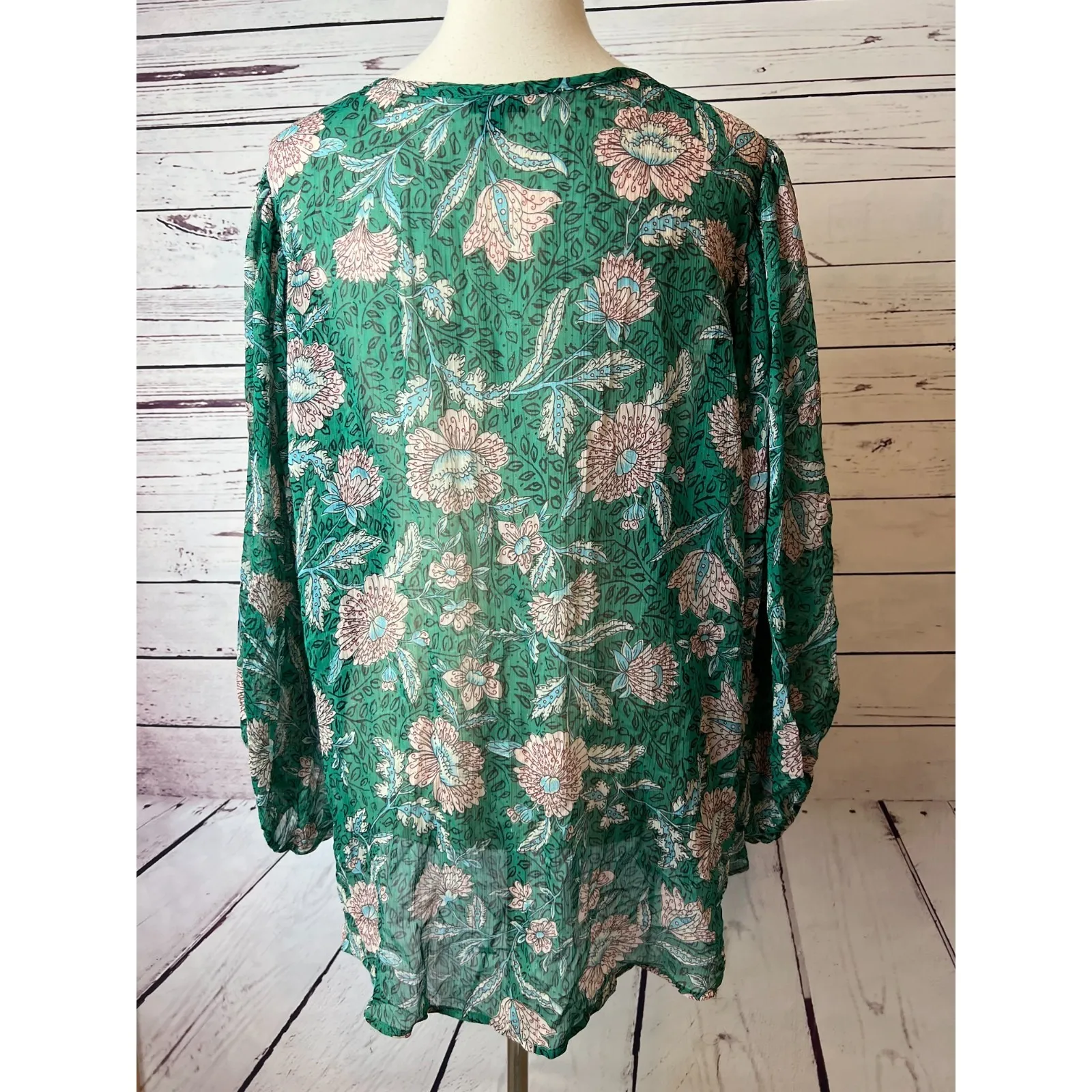 Torrid Plus size 3X 3 Chiffon Shirt Floral Blouse Metallic Tunic Top Lurex Green - Image 3
