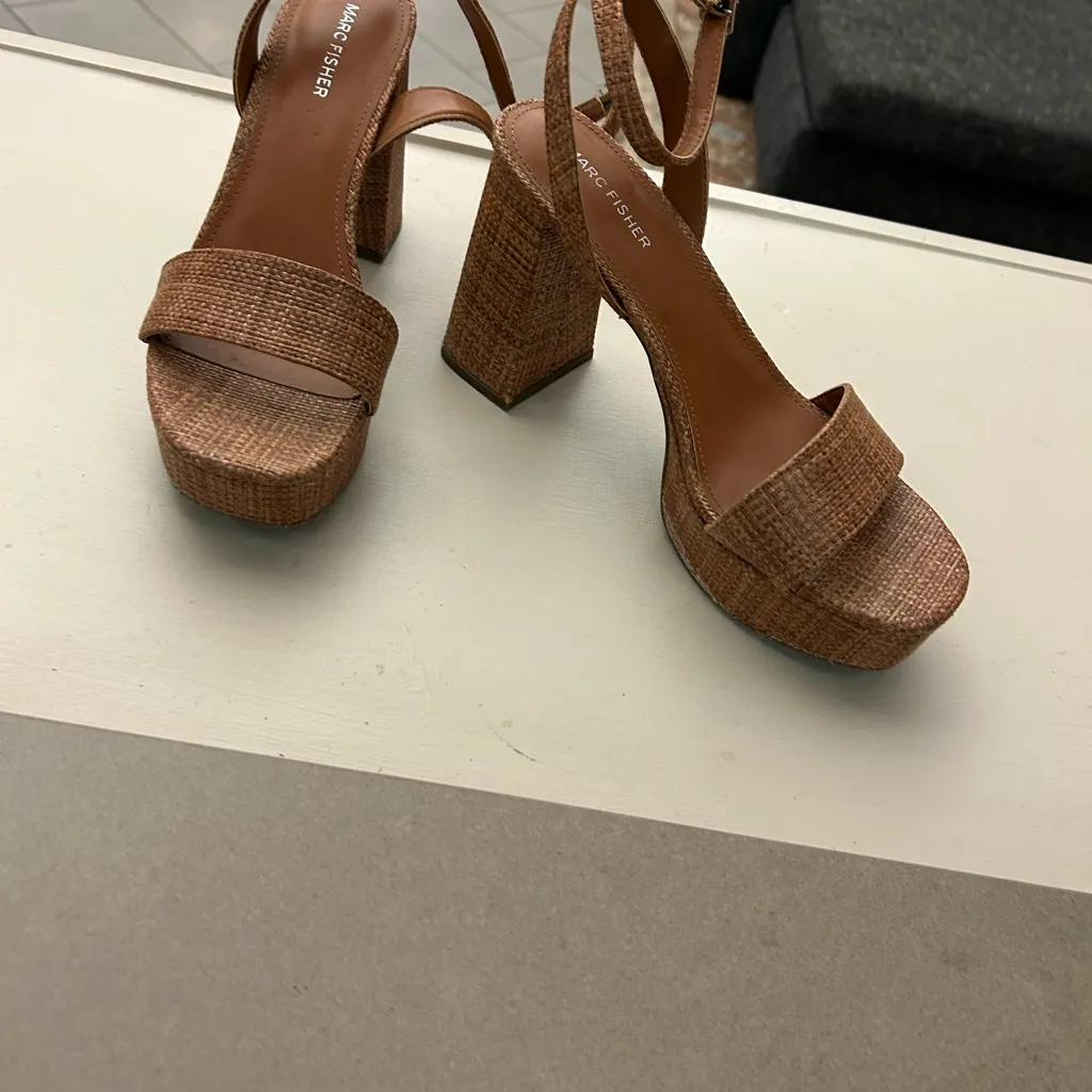 Heels Marc Fisher Brown Textured Heels 9 1/2 M Great Heels Beauties! Stand out! - Image 6