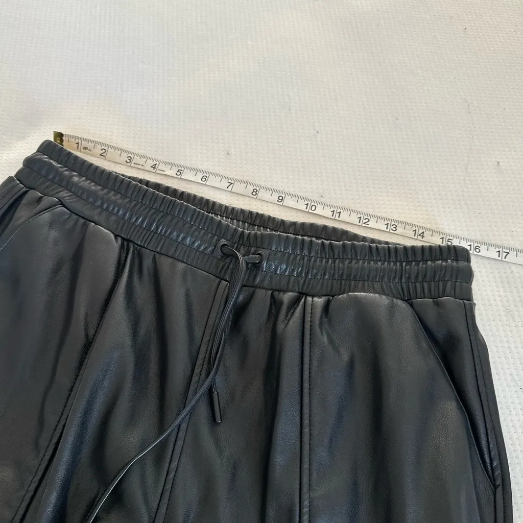 Calvin Klein Sz: L Black Faux Leather Pants. Pull On. Flat Front. Patch pockets - Image 3