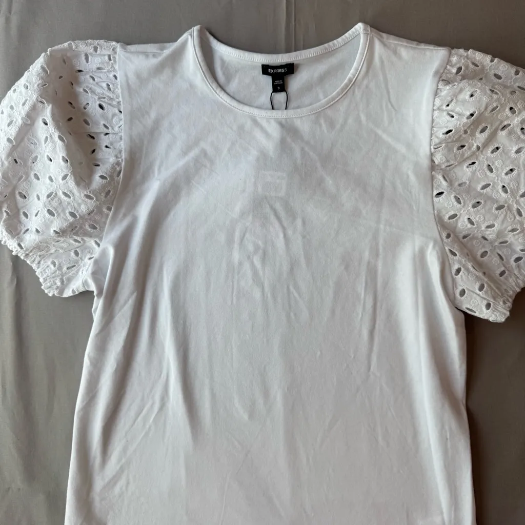Express Women's Small Puff Sleeve Eyelet Blouse - White - NWT - Image 3