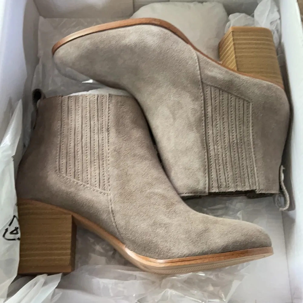 INC International Concepts Suede Boots Size 5M Tan - Image 14