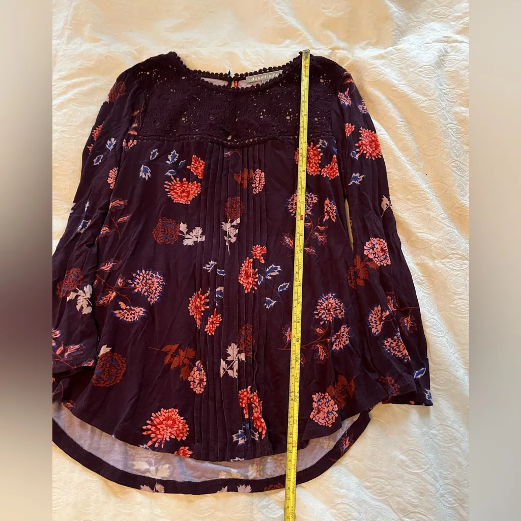 Floral Daniel Rainn Women's Top size medium - Image 2