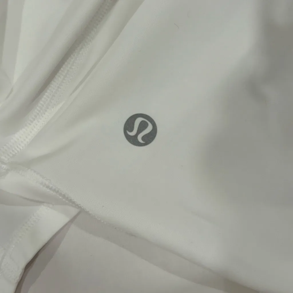 Lululemon‎ white sculpt top size 6 - Image 7