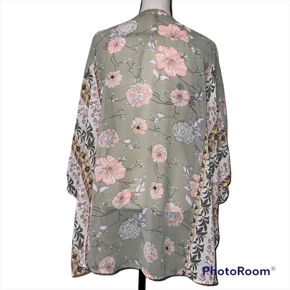 UMGEE medium/large kimono light green floral sheer cover up casual wear flaw - Image 2