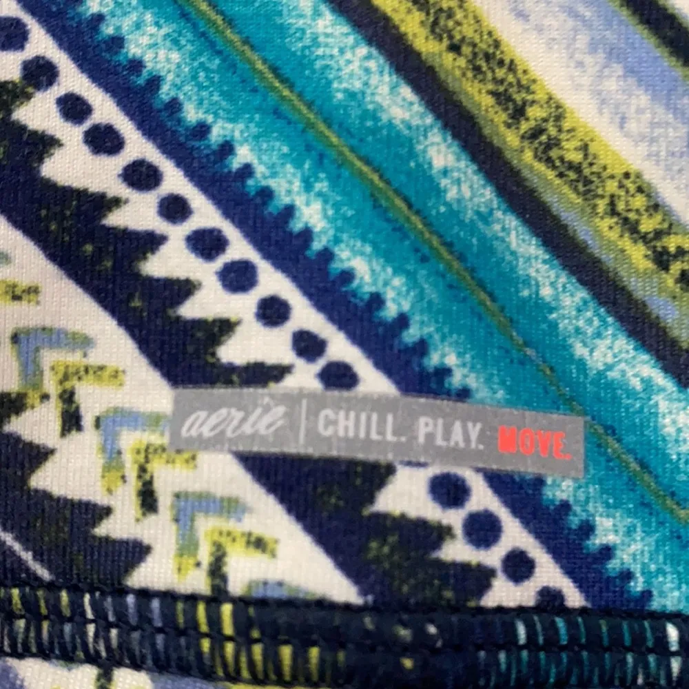 Aerie Chill Play Move tribal chevron printed yoga leggings size M - Image 7