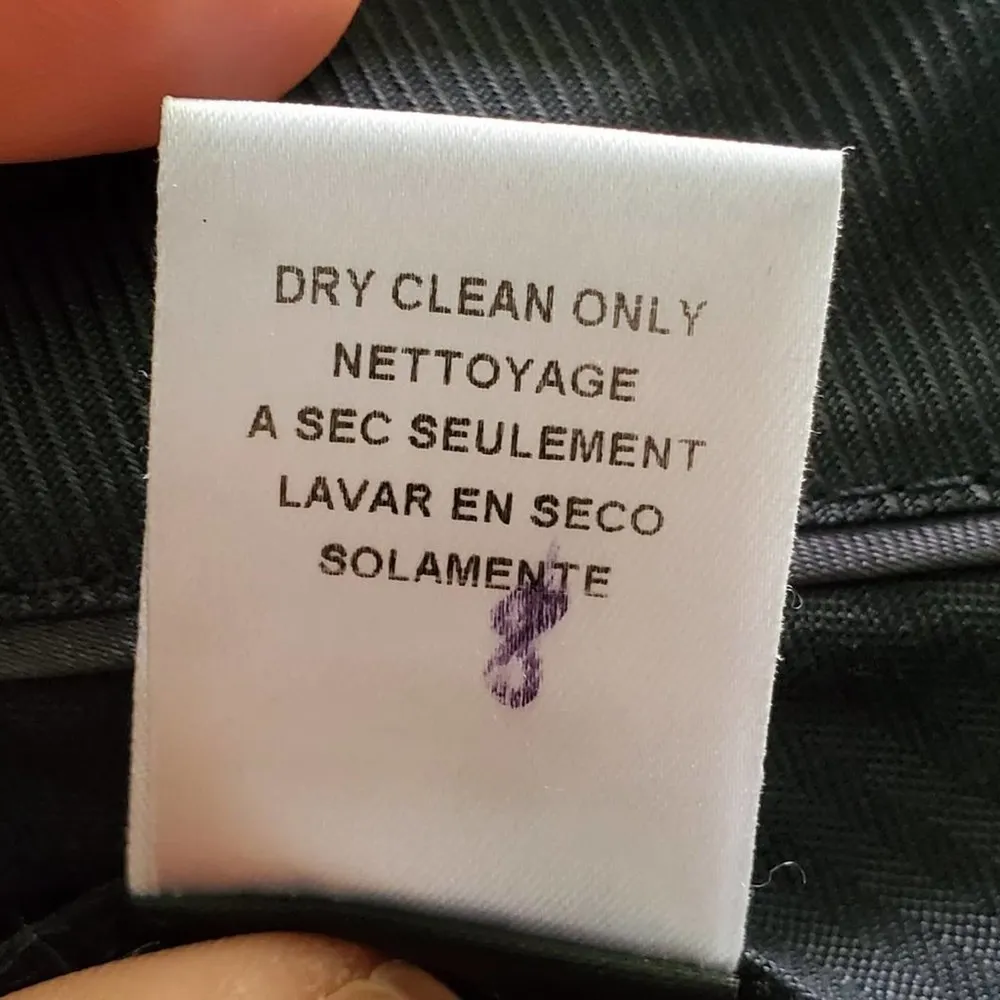 BCBGMaxAzria Black Wool Blend Capri Pants 6 - Image 10