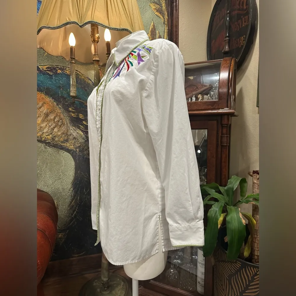 EUC Bob Mackie Wearable Art White Shirt BUTTON DOWN - Image 3