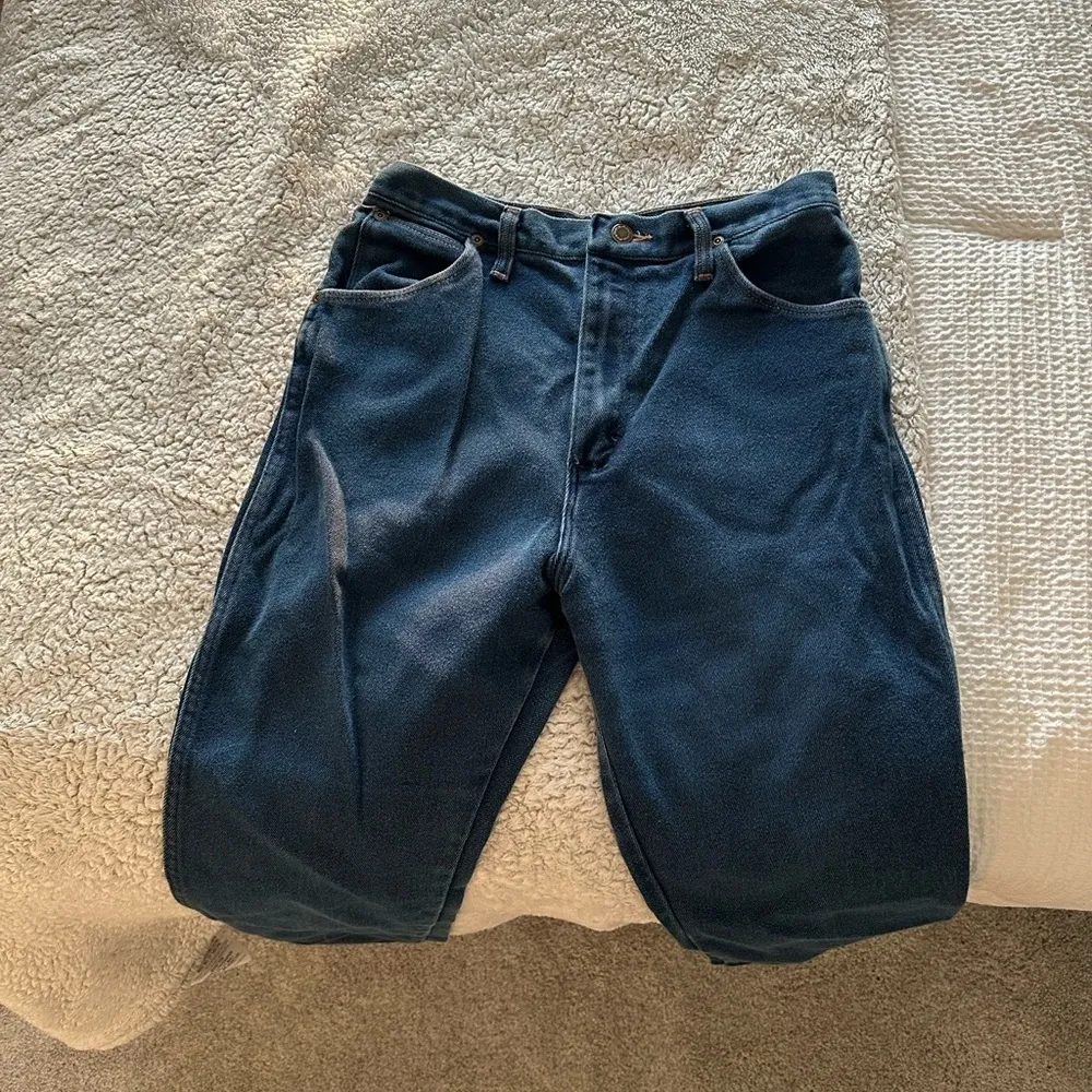 Vintage Wrangler MS100NV denim jeans, dark wash boot cut/straight leg distressed - Image 6