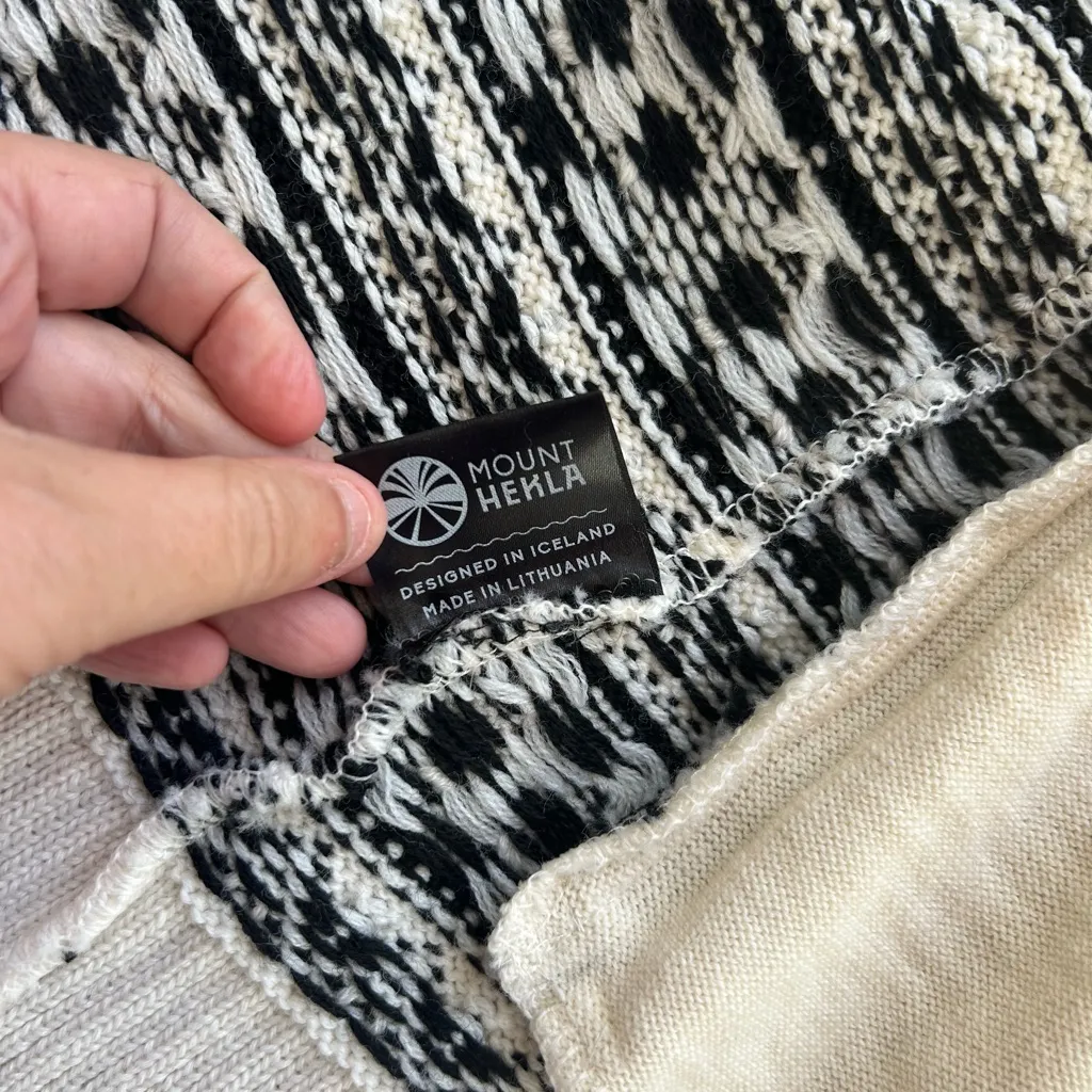 MOUNT HEKLA Womens Size XS Cardigan Sweater Zip Up 100% Icelandic Wool Black - Image 4