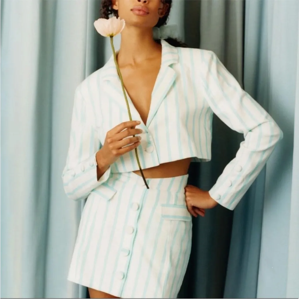 NWOT For Love and Lemons Aqua White Striped Cropped Linen Blazer Jacket Small - Image 2