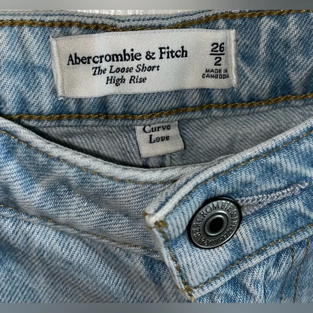 Abercrombie & Fitch THE LOOSE SHORT curve love high rise Size 26/2  A&F pleats - Image 3