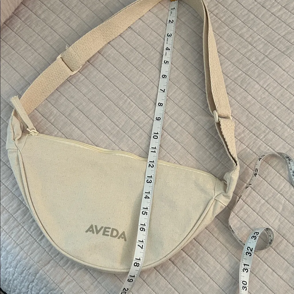 NWOT Aveda neutral cream, 100% cotton shoulder, cross body sling travel bag - Image 11