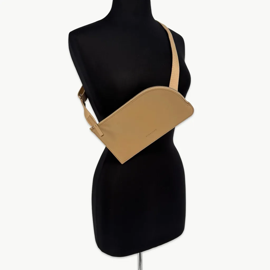 Everlane The Cactus Leather Sling Small Crossbody Bag | OS | Cashew Tan - Image 2