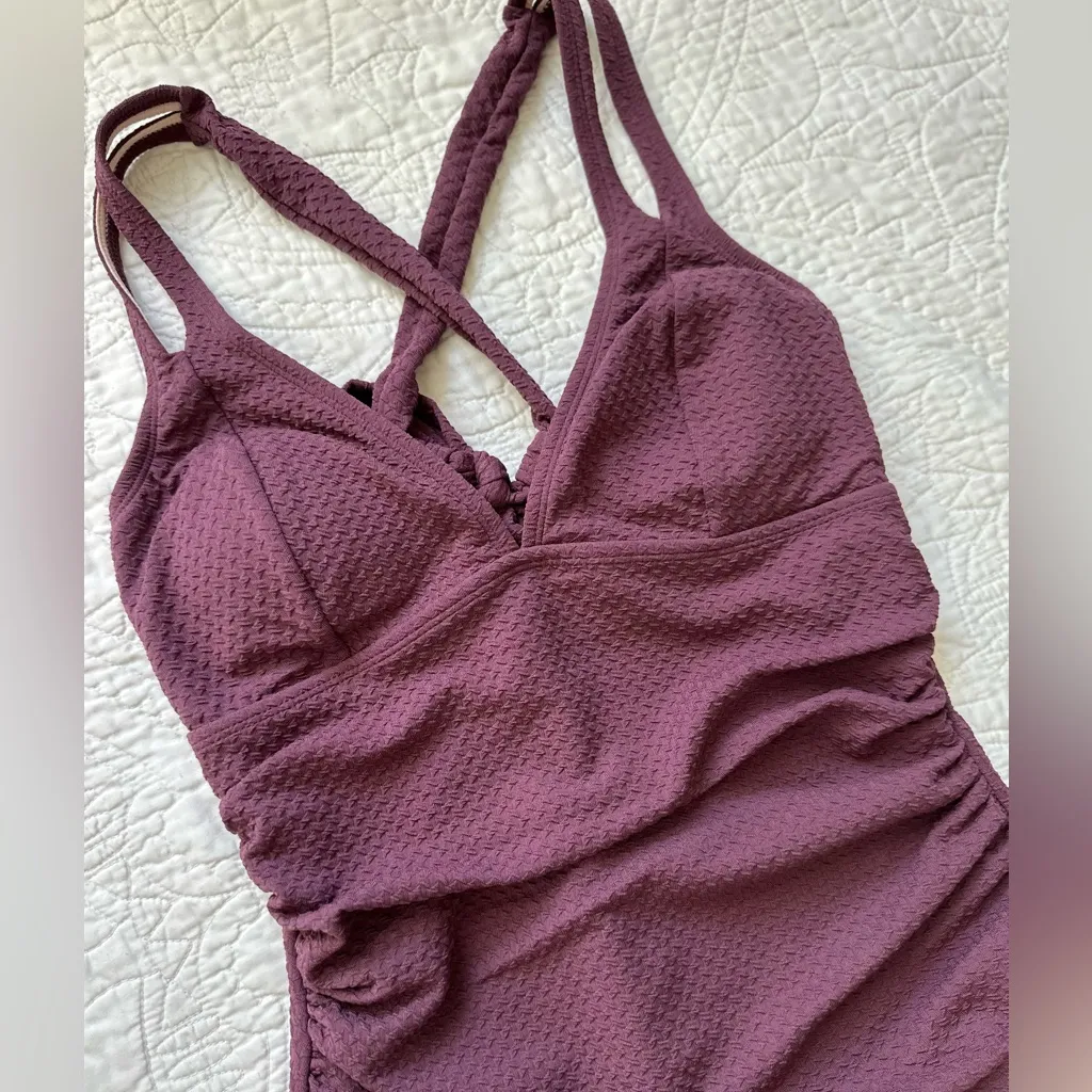 NWT Cupshe Plum Plunging Tummy Control One-Piece - Image 4