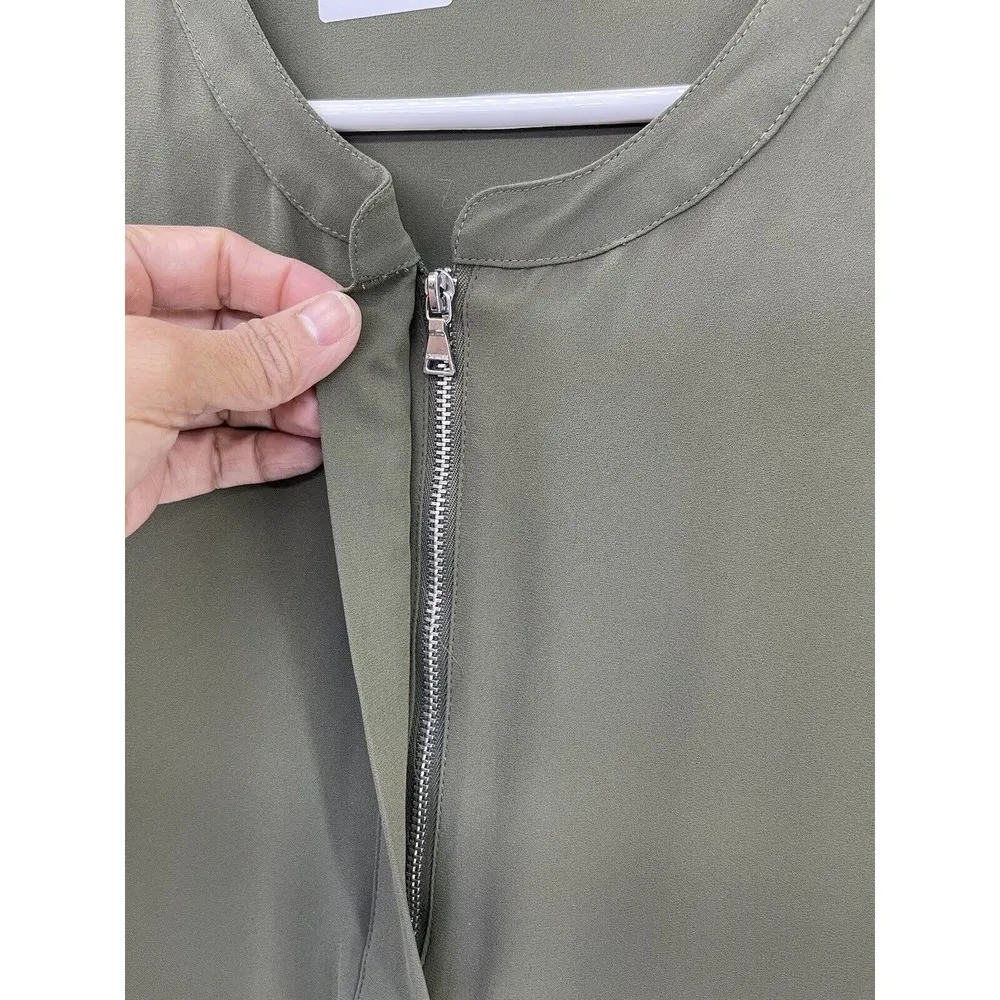 Express Women's Blouse Solid Olive Green Size Small 1/2 Zip 3/4 sleeve - Image 4